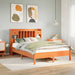 Seng med bokhylle uten madrass voksbrun 135x190 cm heltre furu