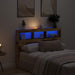 Hodegavl skap med LED gammelt tre 140x17x102 cm