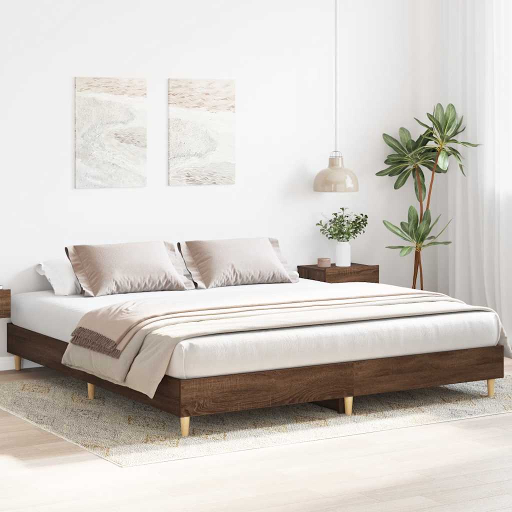 Sengeramme uten madrass brun eik 200x200 cm konstruert tre