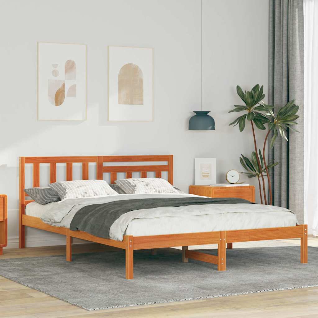 Sengestamme med hodegjerde Voksbrun 135 x 190 cm Heltre furu