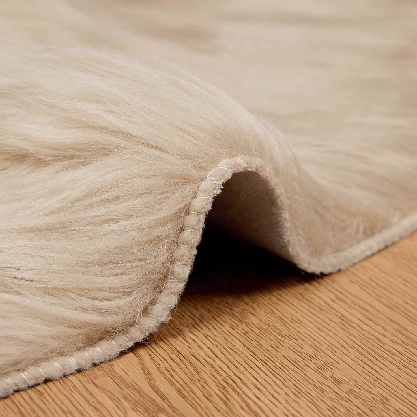 Fusk saueskinnteppe TAFALLA Beige Ø 100 cm Polyester
