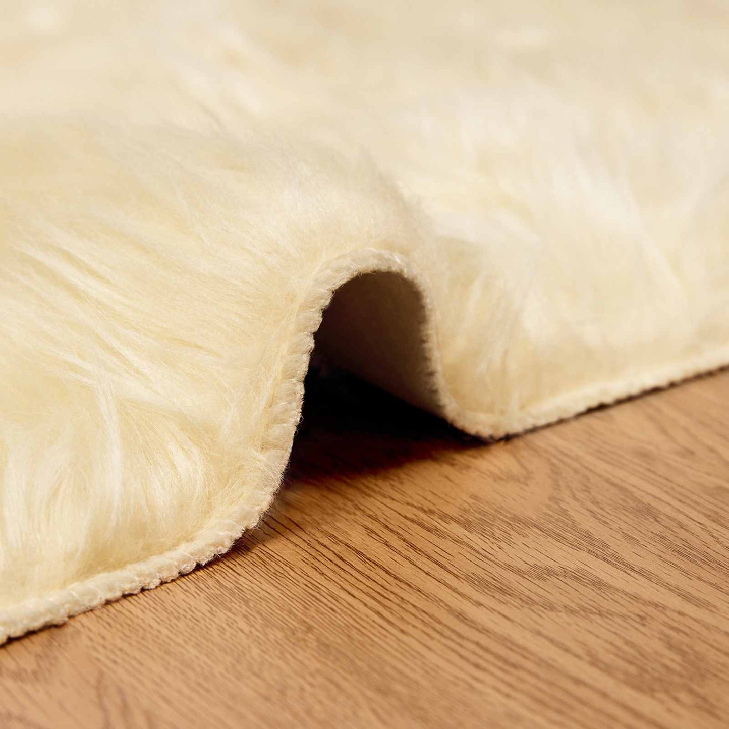 Fusk saueskinnteppe TAFALLA Krem 120 x 170 cm Polyester