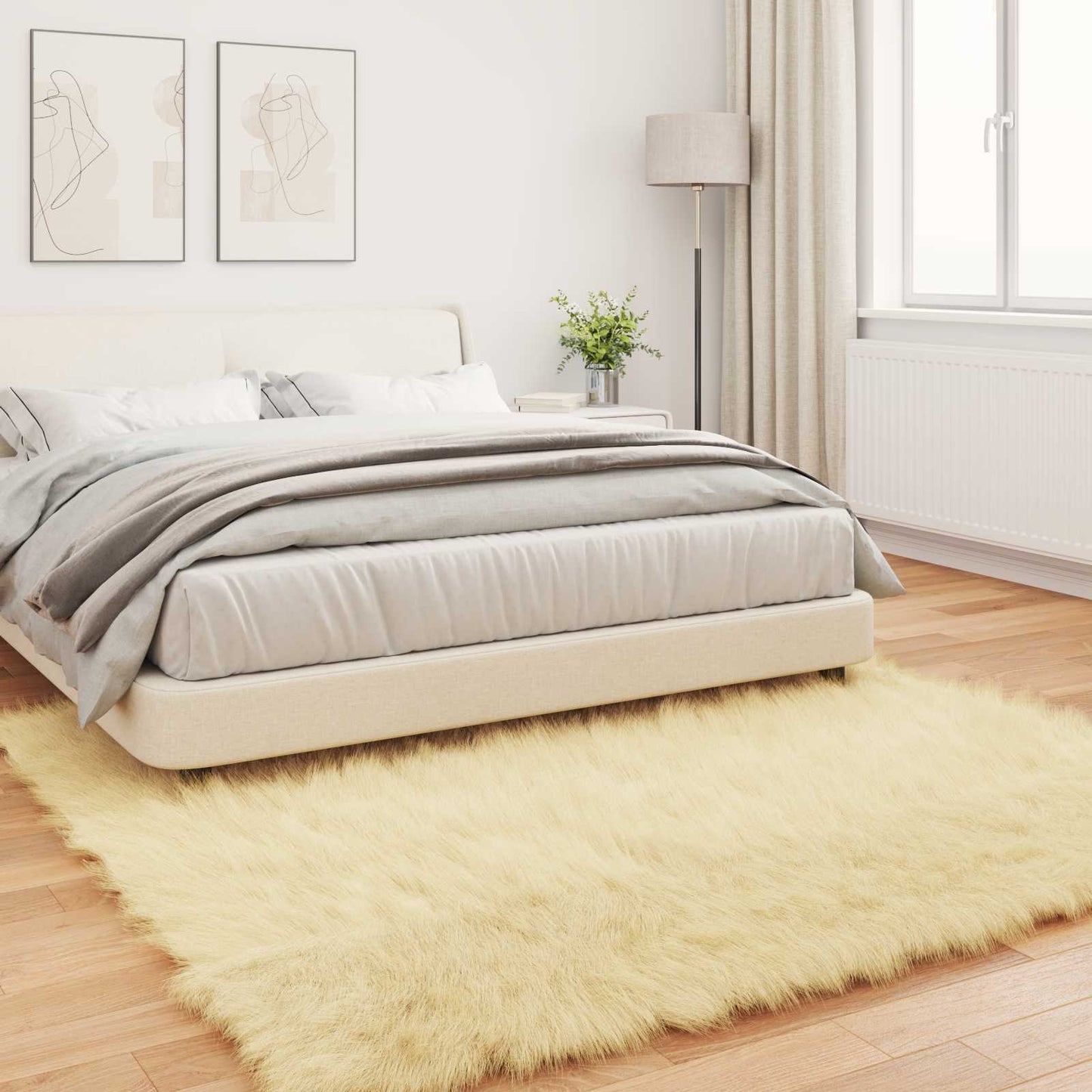 Fusk saueskinnteppe TAFALLA Krem 240 x 240 cm Polyester
