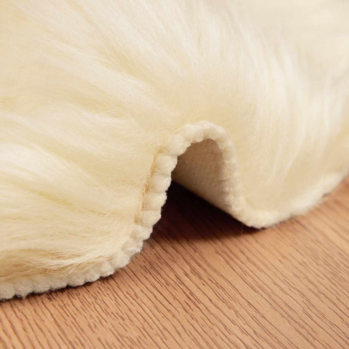 Fusk saueskinnteppe TAFALLA Krem 60 x 90 cm Polyester