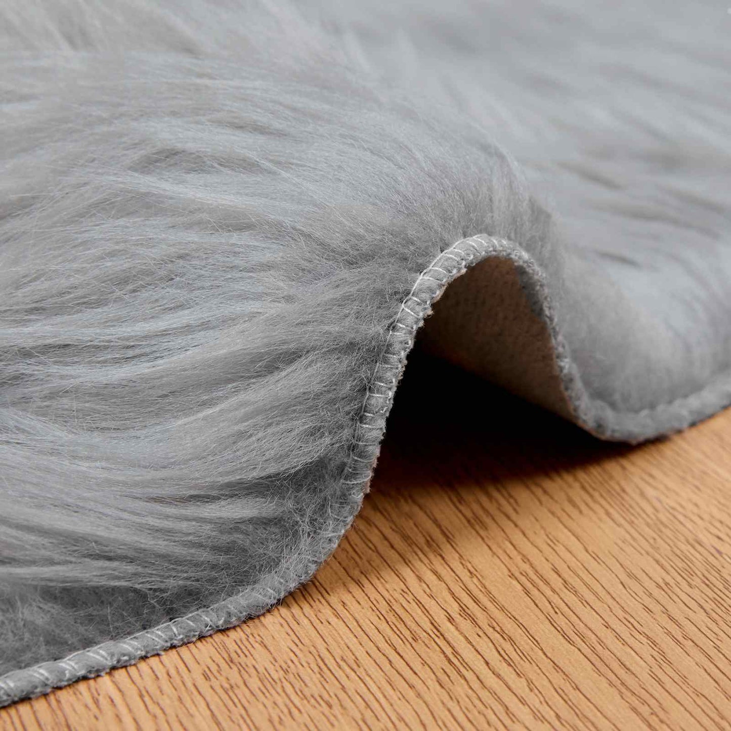 Fusk saueskinnteppe TAFALLA Grå Ø 120 cm Polyester