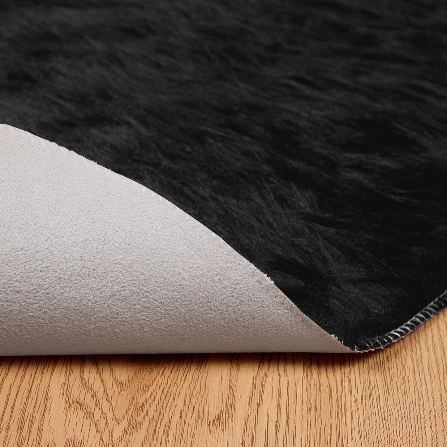 Fusk saueskinnteppe TAFALLA Svart Ø 200 cm Polyester