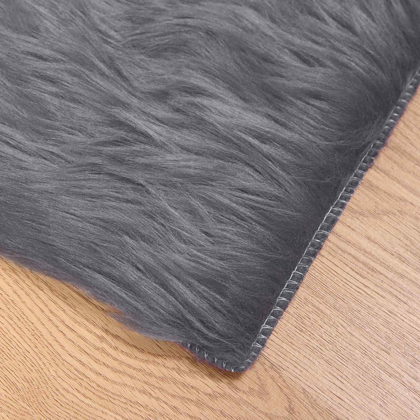 Fusk saueskinnteppe TAFALLA Antrasitt 160 x 230 cm Polyester