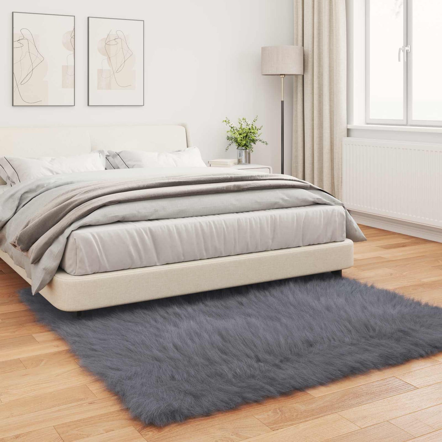 Fusk saueskinnteppe TAFALLA Antrasitt 120 x 120 cm Polyester