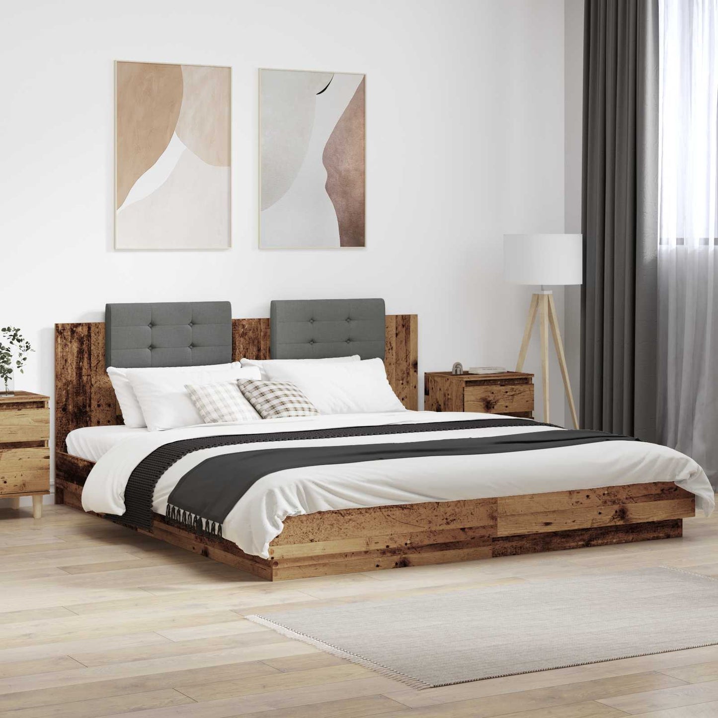 Sengestamme med hodegatt Gamle tre 200 x 200 cm Konstruert tre