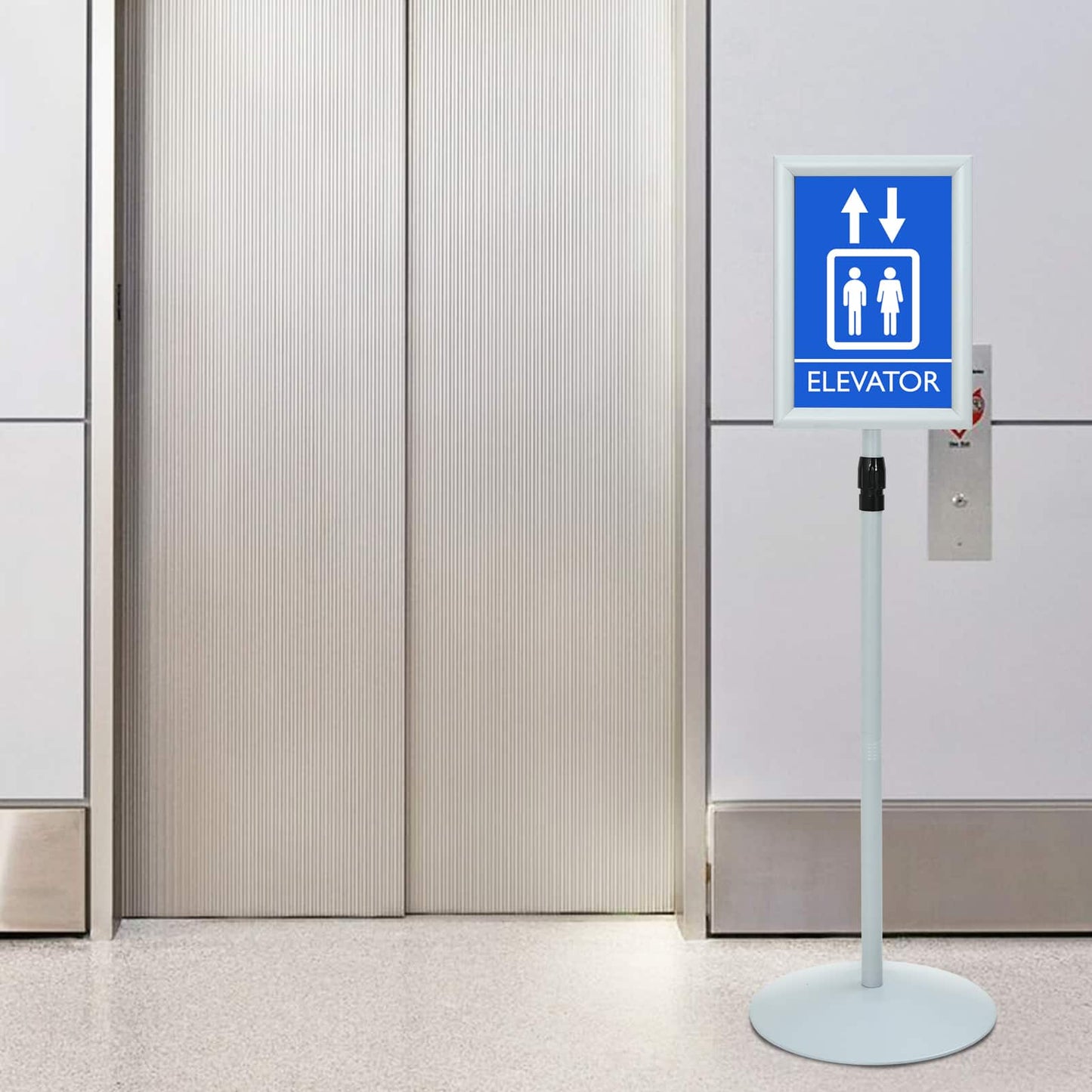 Pedestal plakatstativ sølv 33 x 33 x 123 cm PVC og stål