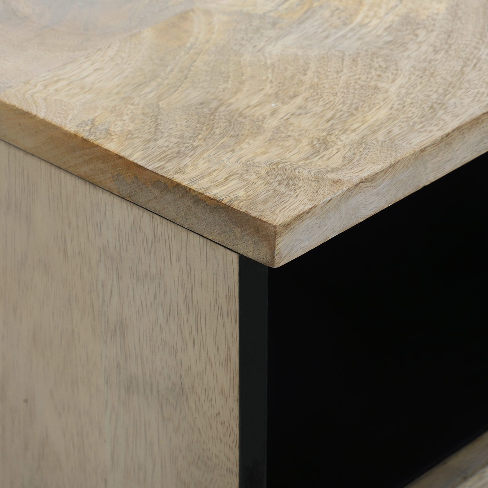 Nattbordskap 2 pcs Hvit og svart 40 x 33 x 46 cm heltre mango