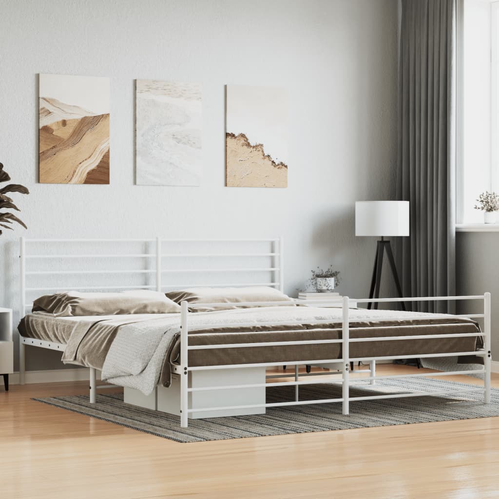 Sengeramme i metall med hode- og fotgavl hvit 200x200 cm
