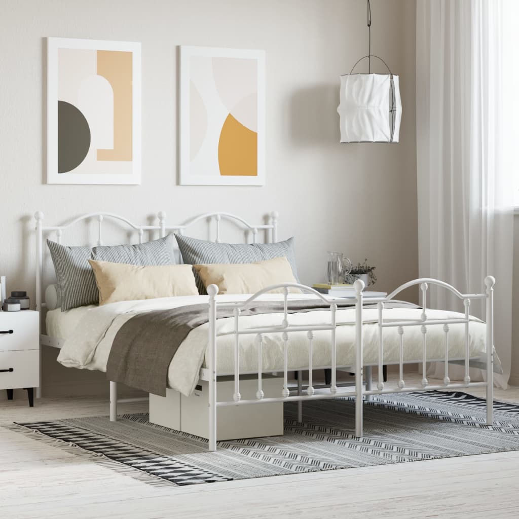 Sengeramme i metall med hode- og fotgavl hvit 140x200 cm