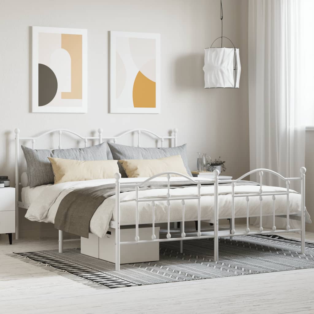 Sengeramme i metall med hode- og fotgavl hvit 183x213 cm