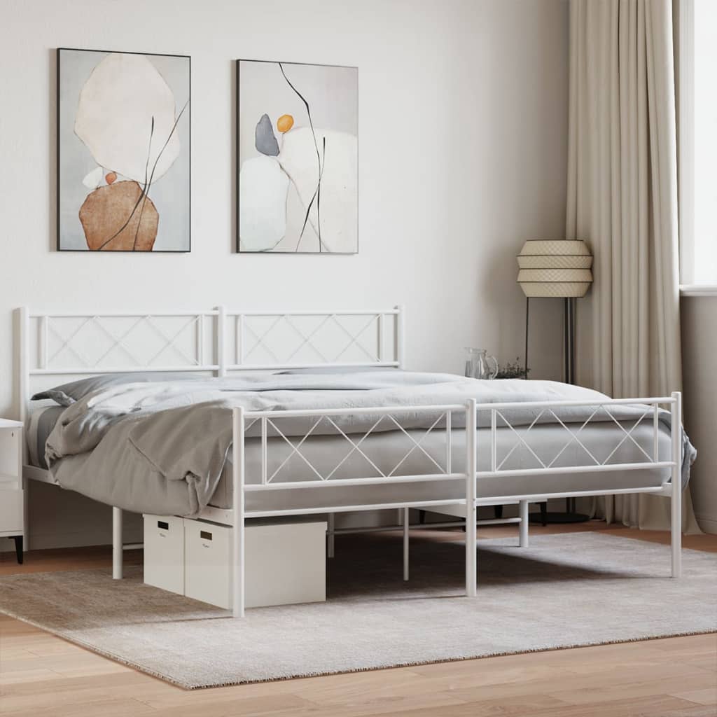 Sengeramme i metall med hode- og fotgavl hvit 150x200 cm