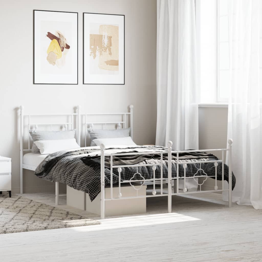 Sengeramme i metall med hode- og fotgavl hvit 140x200 cm