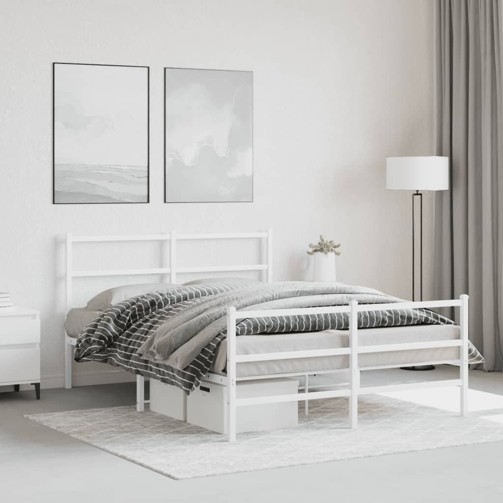 Sengeramme i metall med hode- og fotgavl hvit 140x200 cm